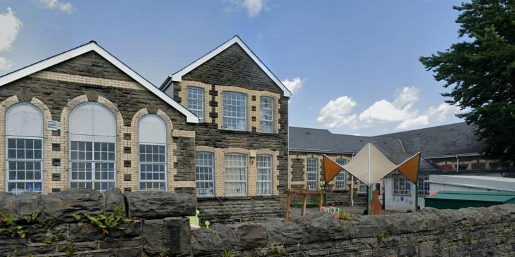Treharris school 